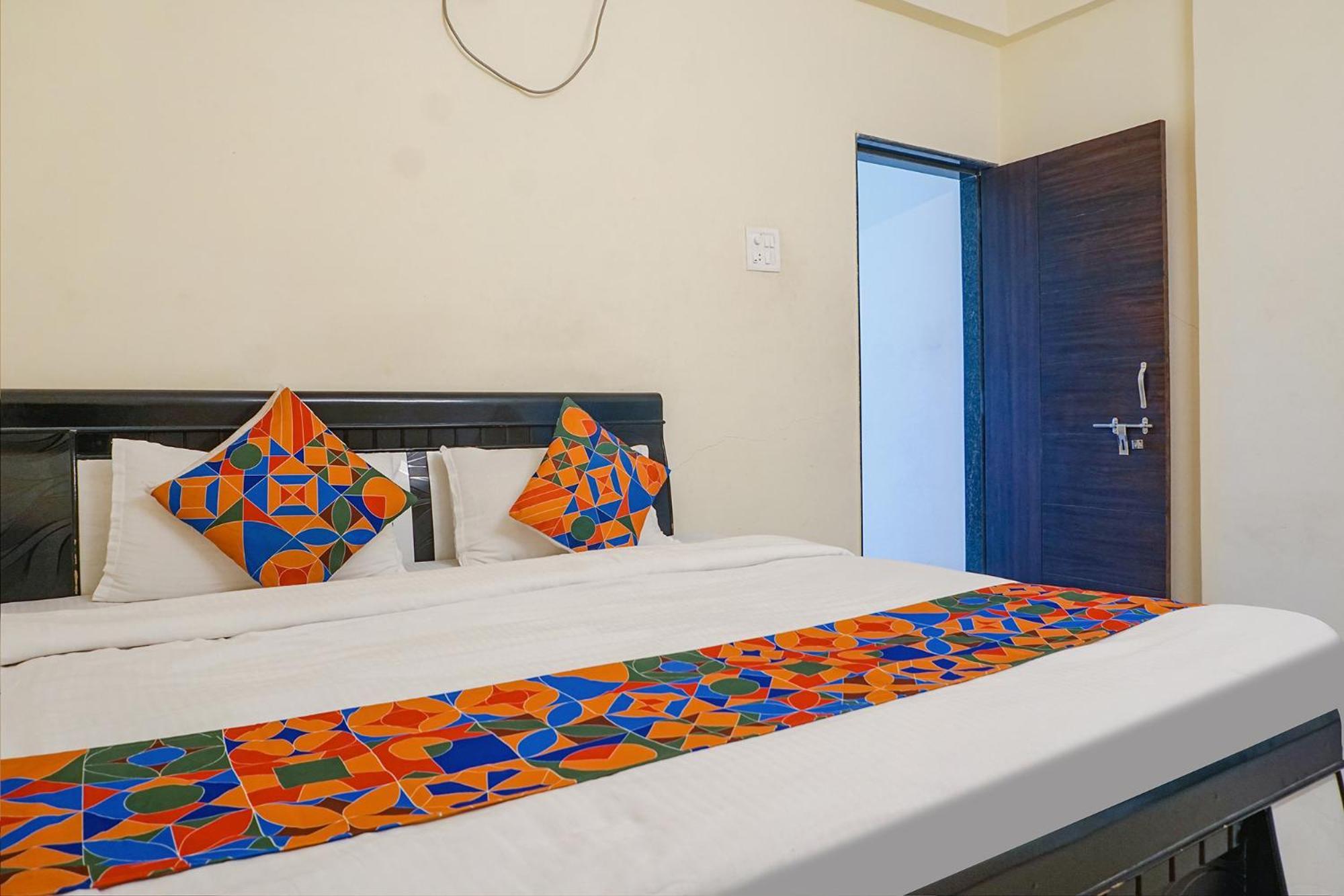 Fabexpress Vaishnav Inn Talegaon Dabhade Exterior photo